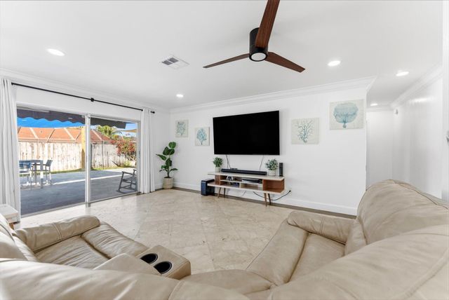 1125 Rhapsody Way, Royal Palm Beach, FL 33411