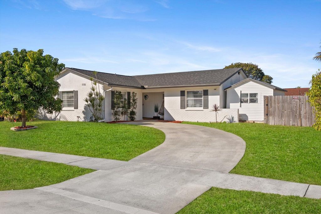 1125 Rhapsody Way, Royal Palm Beach, FL 33411