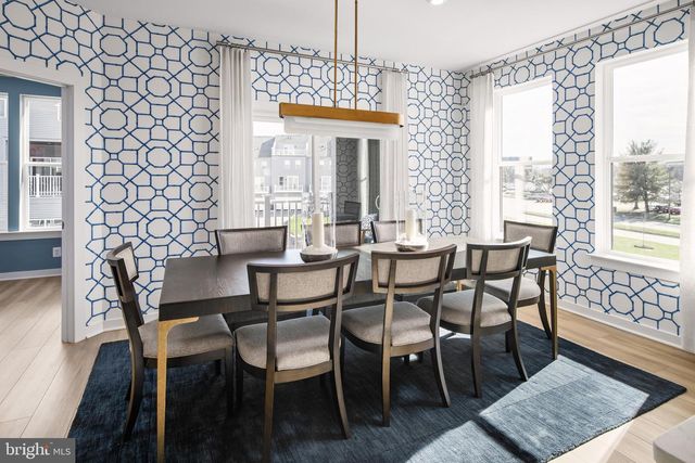 2167 GLACIER RD, Herndon, VA 20170