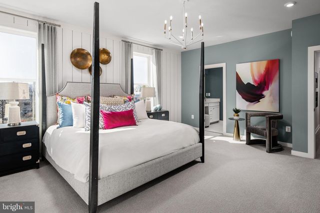 2167 GLACIER RD, Herndon, VA 20170