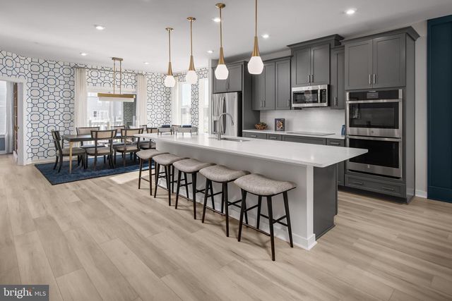 2167 GLACIER RD, Herndon, VA 20170