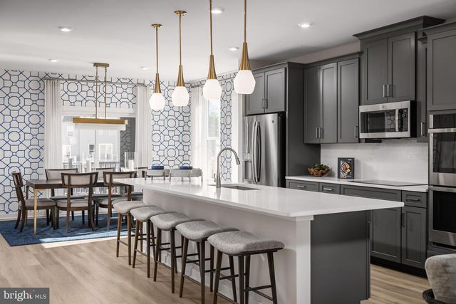 2167 GLACIER RD, Herndon, VA 20170