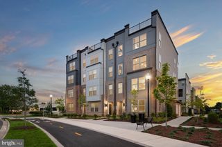 2167 GLACIER RD, Herndon, VA 20170