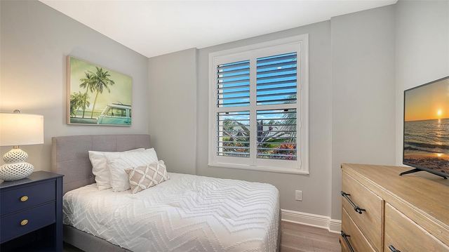 5780 MIDNIGHT PASS ROAD 110, Sarasota, FL 34242