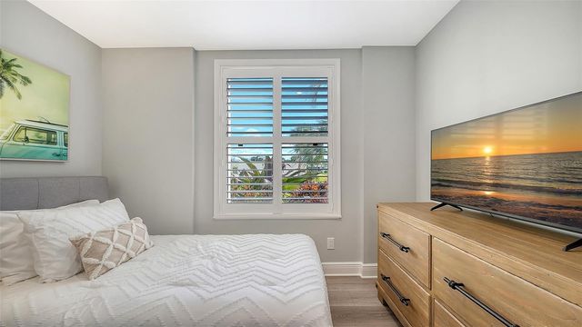 5780 MIDNIGHT PASS ROAD 110, Sarasota, FL 34242