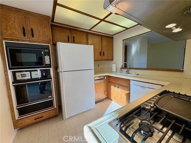 9821 Sun Valley, Montclair, CA 91763