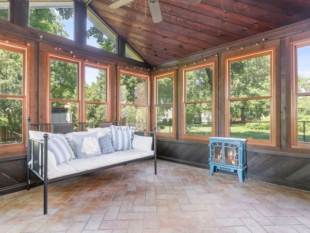 1621 Kenyon Drive, Naperville, IL 60565