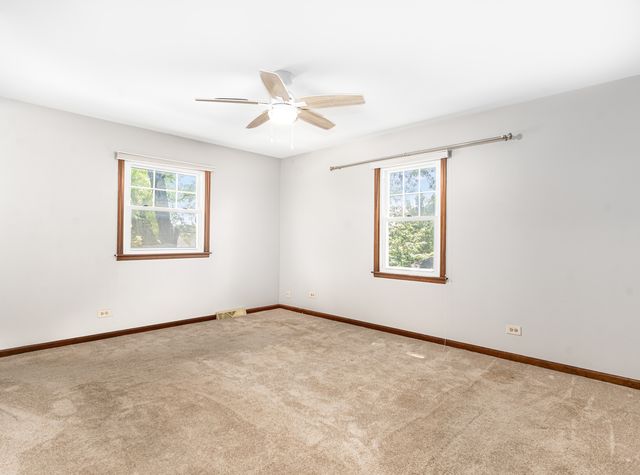 1621 Kenyon Drive, Naperville, IL 60565