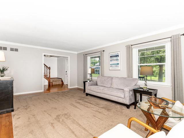 1621 Kenyon Drive, Naperville, IL 60565