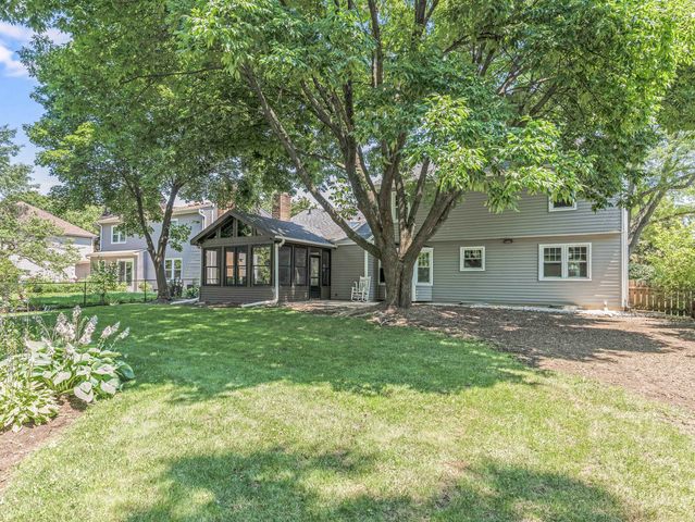 1621 Kenyon Drive, Naperville, IL 60565