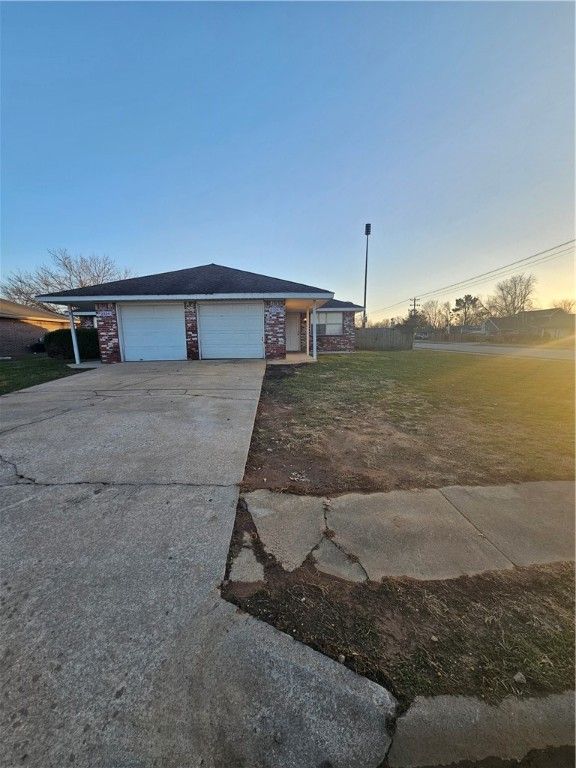 2326 Roselawn Street, Rogers, AR 72756