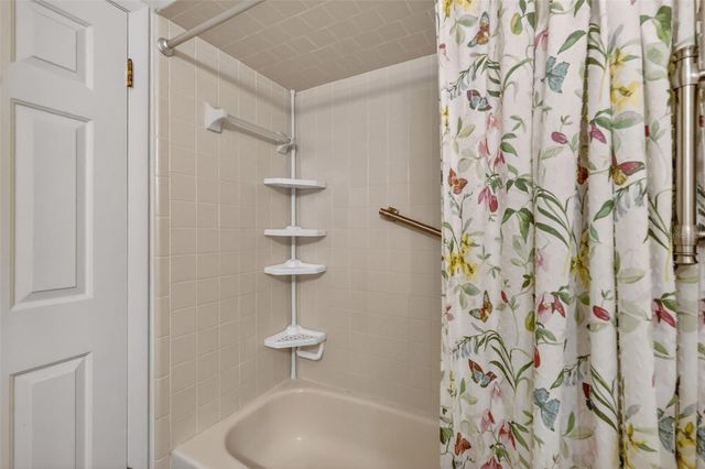 301 CLUSTERWOOD DRIVE, Yalaha, FL 34797