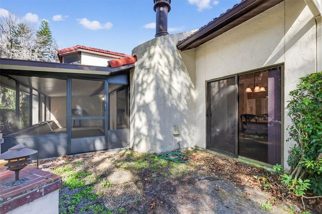 301 CLUSTERWOOD DRIVE, Yalaha, FL 34797