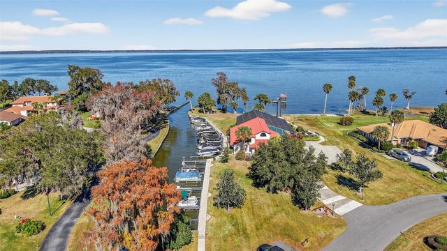 301 CLUSTERWOOD DRIVE, Yalaha, FL 34797