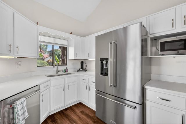 301 CLUSTERWOOD DRIVE, Yalaha, FL 34797