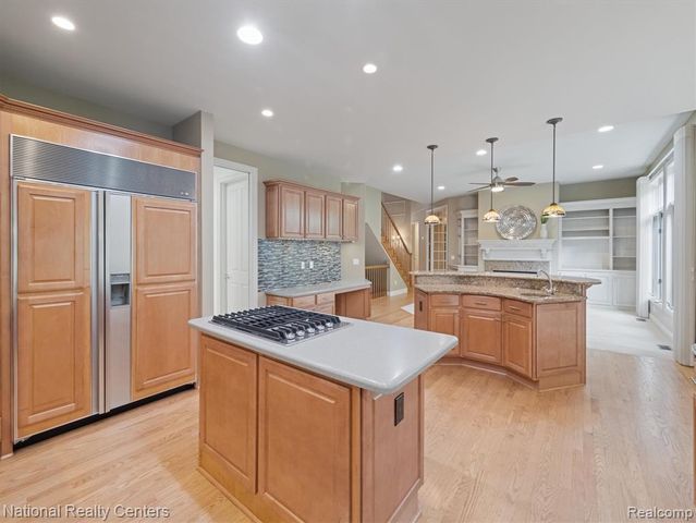 1569 Gleneagles, Highland, MI 48357