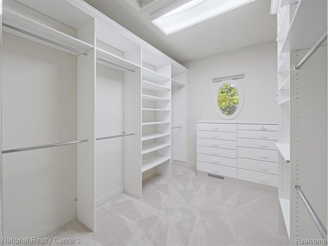 1569 Gleneagles, Highland, MI 48357