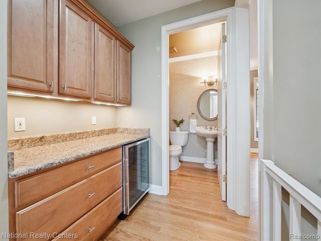 1569 Gleneagles, Highland, MI 48357