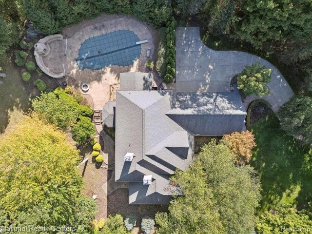 1569 Gleneagles, Highland, MI 48357