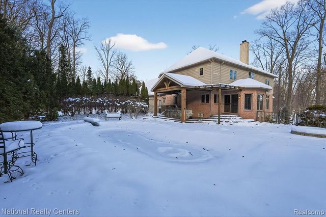 1569 Gleneagles, Highland, MI 48357