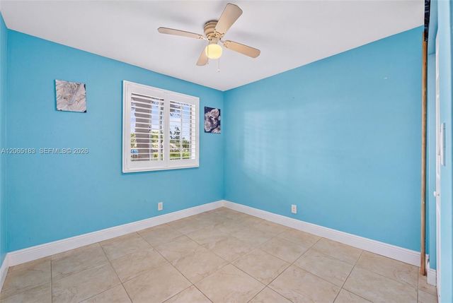 3007 N Oakland Forest Drive 107, Oakland Park, FL 33309