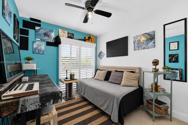 3007 N Oakland Forest Drive 107, Oakland Park, FL 33309