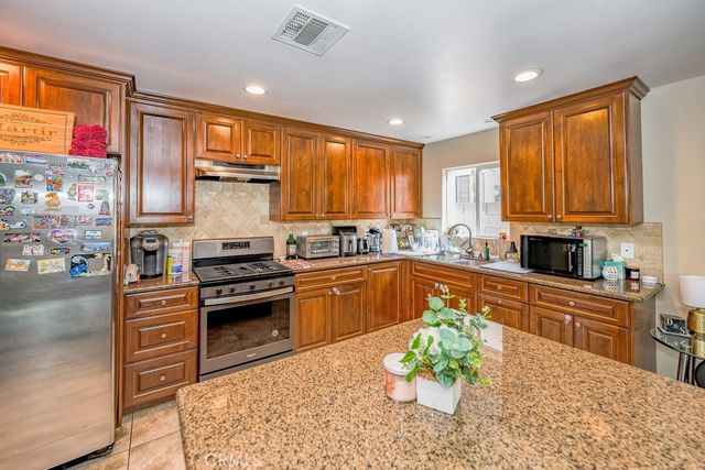 6834 Quinton Lane, Tujunga, CA 91042