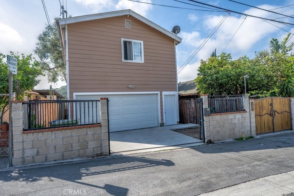 6834 Quinton Lane, Tujunga, CA 91042