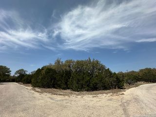 403 Johnson Rd, Lakehills, TX 78063