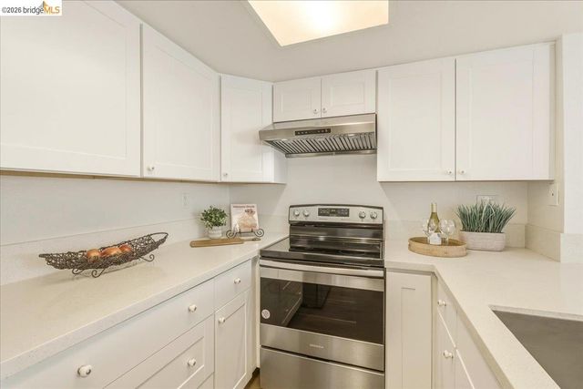 545 Pierce St 2313, Albany, CA 94706