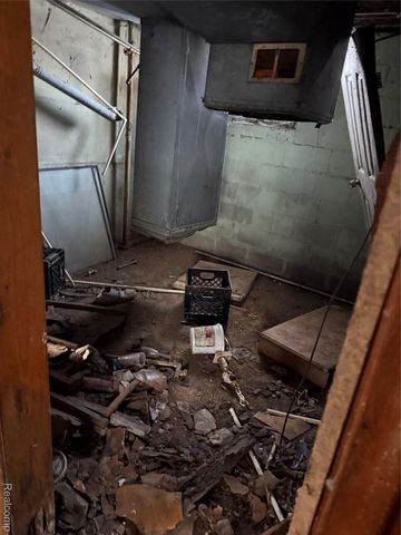 8315 Chalfonte Street, Detroit, MI 48238