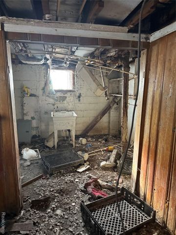 8315 Chalfonte Street, Detroit, MI 48238