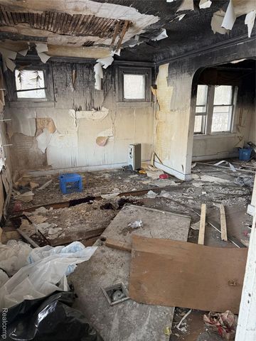 8315 Chalfonte Street, Detroit, MI 48238