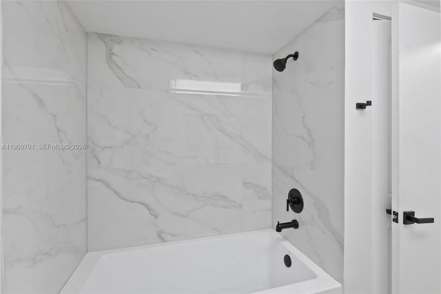 301 Racquet Club Rd 103, Weston, FL 33326