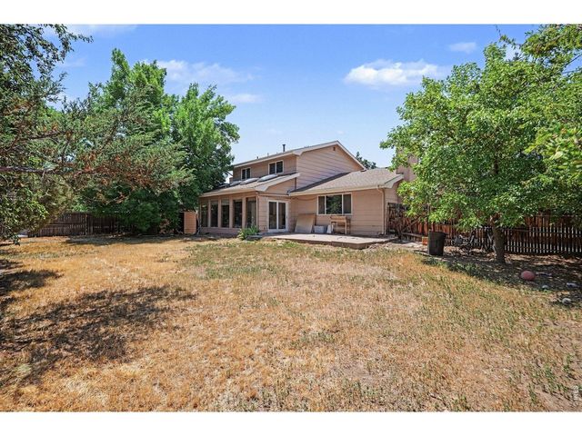 2900 Wagonwheel Ct, Fort Collins, CO 80526