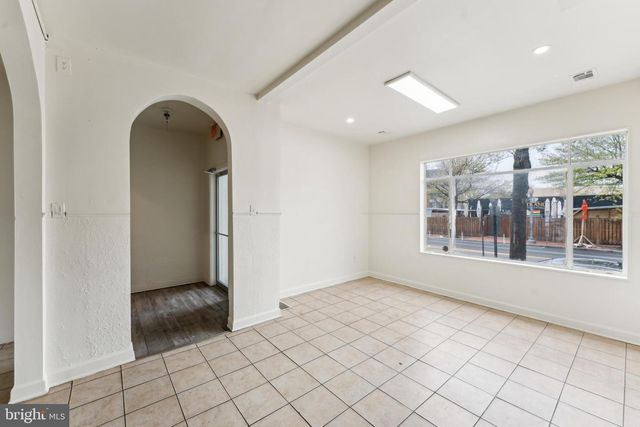 3328 GEORGIA AVE NW, Washington, DC 20010