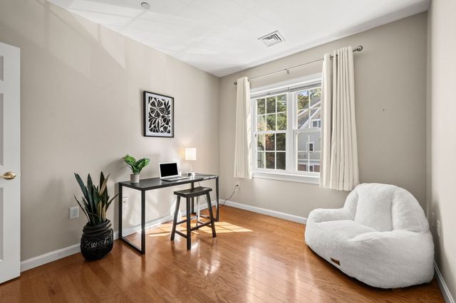 210 Chickering Rd 201A, North Andover, MA 01845