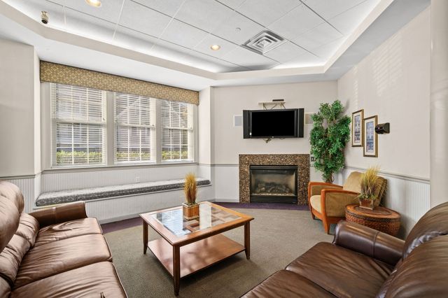 210 Chickering Rd 201A, North Andover, MA 01845