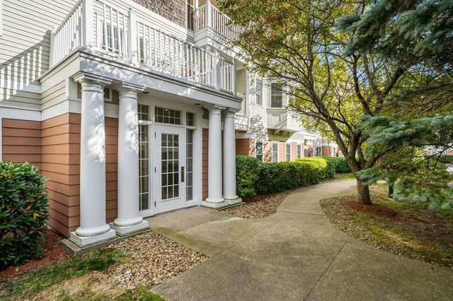 210 Chickering Rd 201A, North Andover, MA 01845