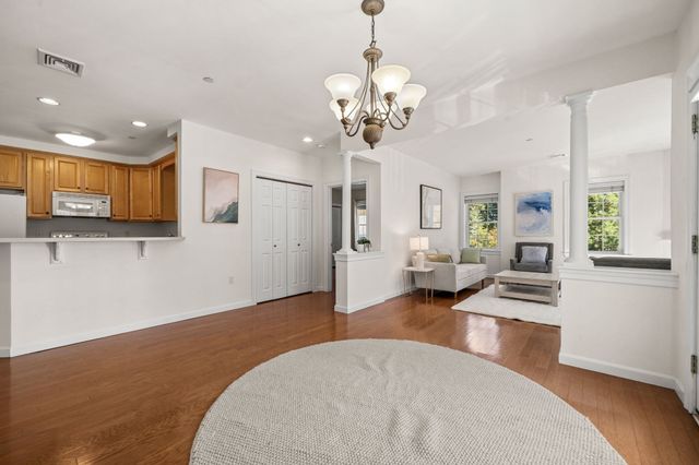 210 Chickering Rd 201A, North Andover, MA 01845