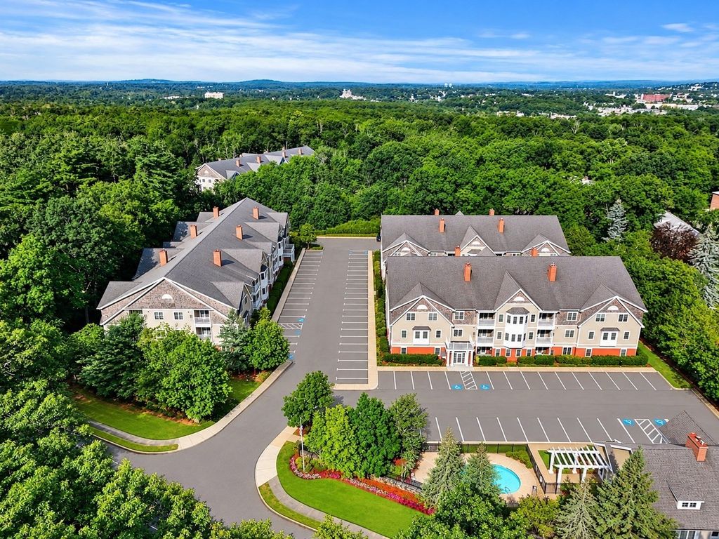 210 Chickering Rd 201A, North Andover, MA 01845