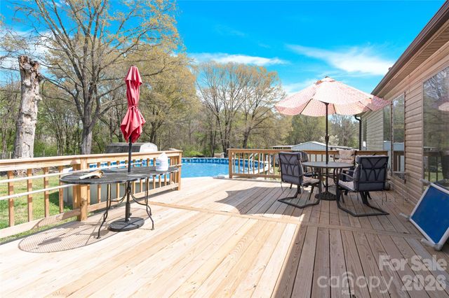 3770 Macklin Street, Claremont, NC 28610