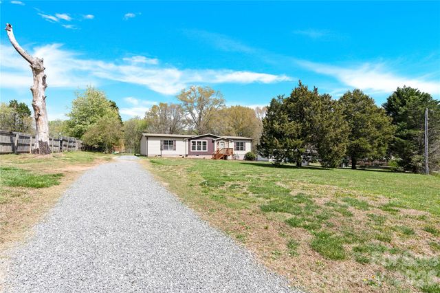 3770 Macklin Street, Claremont, NC 28610