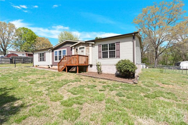 3770 Macklin Street, Claremont, NC 28610