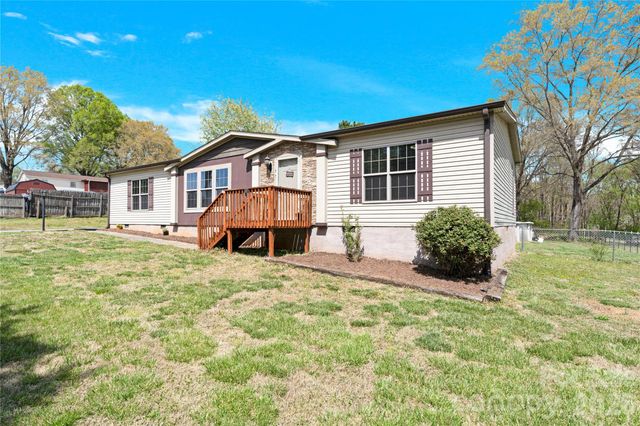 3770 Macklin Street, Claremont, NC 28610