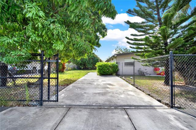 14310 SW 271st Ter, Homestead, FL 33032