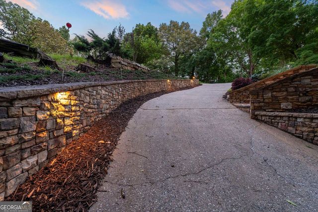 515 Bellfield Court, Roswell, GA 30076