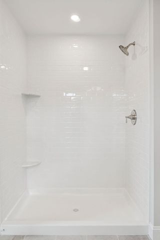 16 Landing Way, Rochester, NH 03868