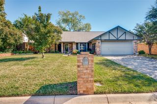 5109 Eagle Nest Drive, Arlington, TX 76017