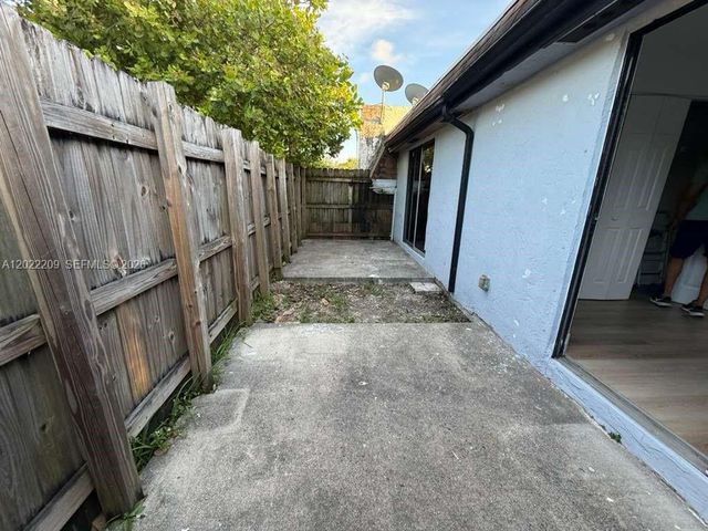 1309 NW 8th Ave, Fort Lauderdale, FL 33311